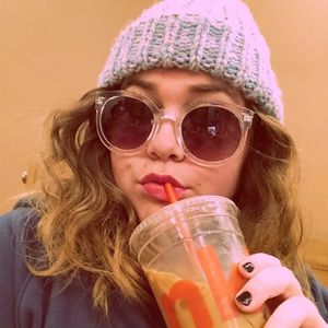 Meet your Posher, Anne